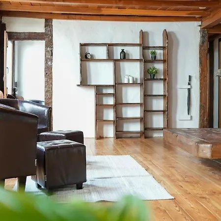 Charmante Fachwerk Mit Terrasse In Der Altstadt Apartman